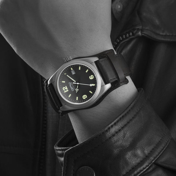 German Military Titanium Watch. GPW Fieldwatch Automatic. 200M W/R. Sapphire Crystal. BUND Leatherstrap.